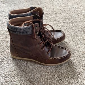 Sperry women’s leather ankle boots